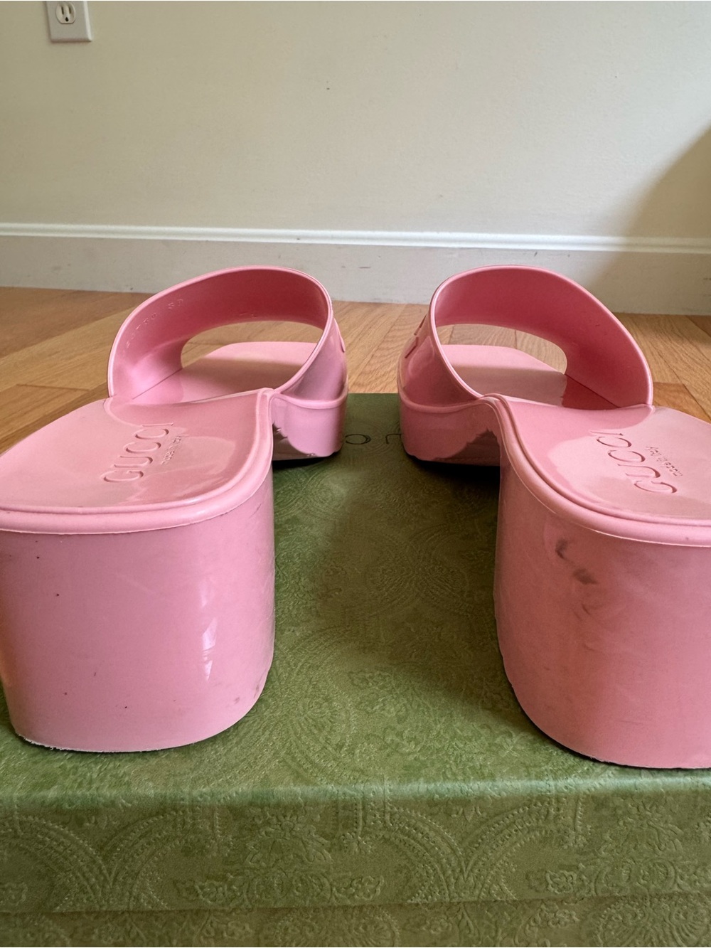 Gucci Pink Logo Block Heel Slides - Picture 7 of 7